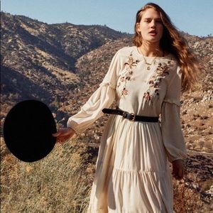 **CUTE** UO Bohemian Dress